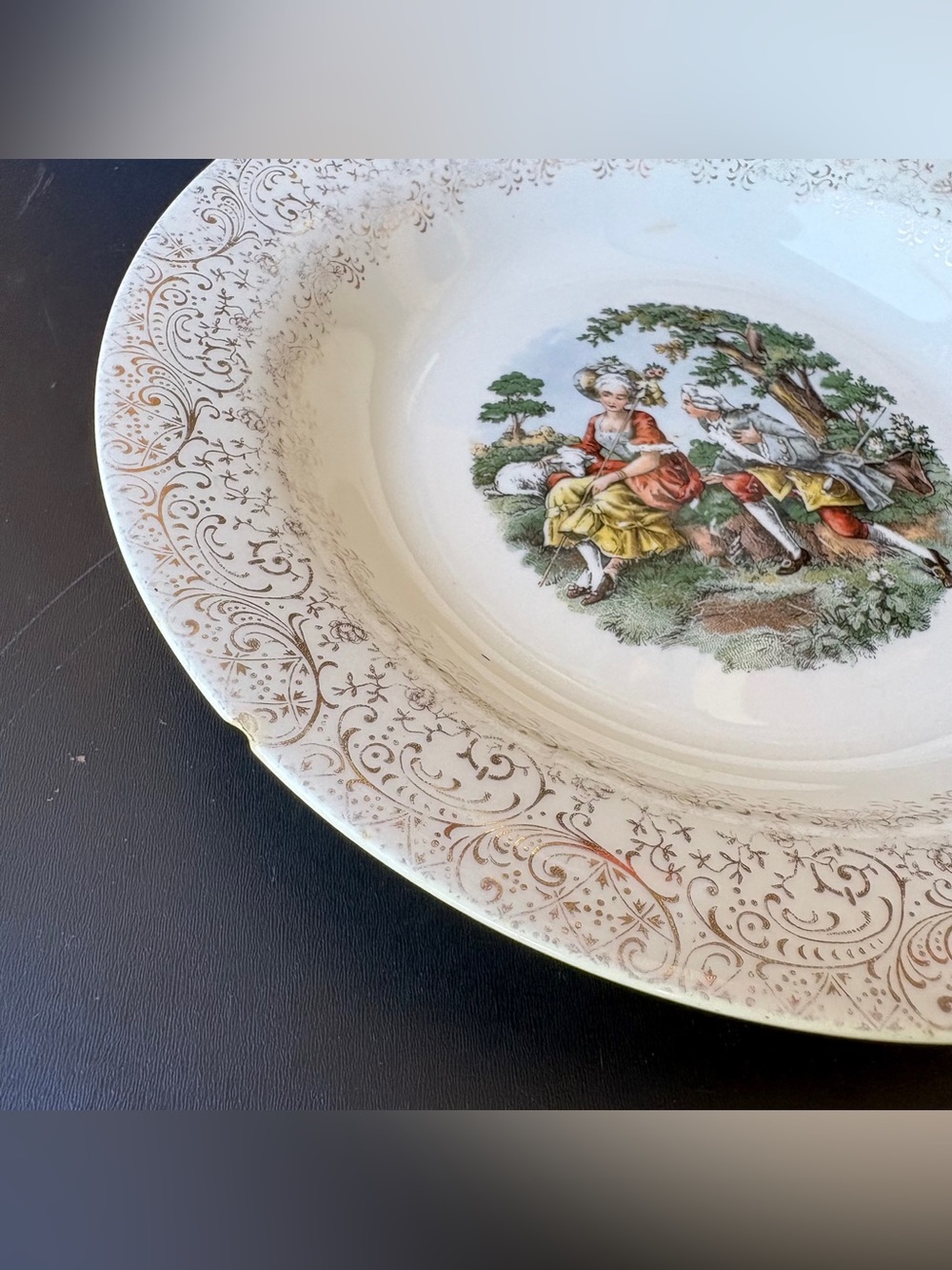 VTG Royal China Inc. Warranted 22K Gold Colonial Bowl Set Of 2 Couple - Picture 5 of 7